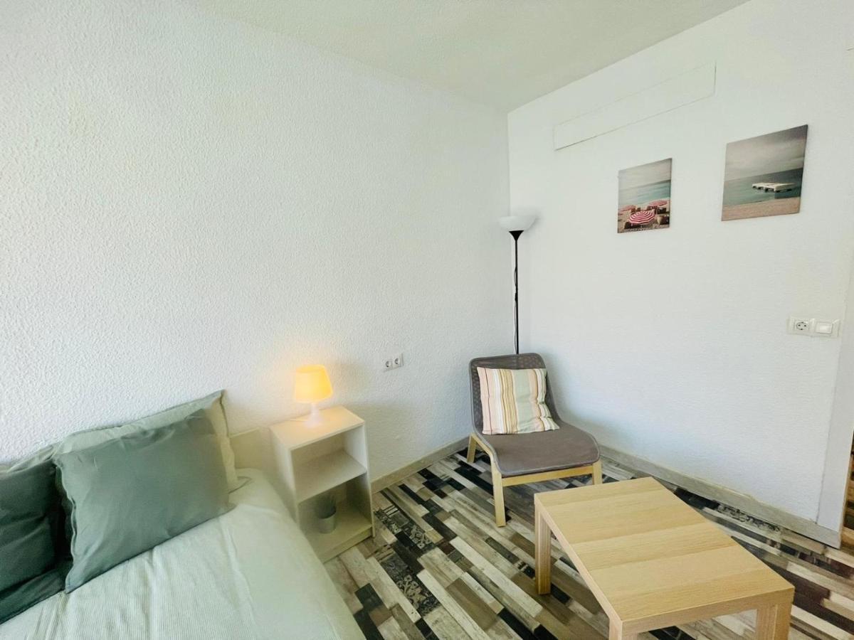 Apartamento Confortable Estudio Con Terraza, Vistas A La Montana, Mar Y Mas *