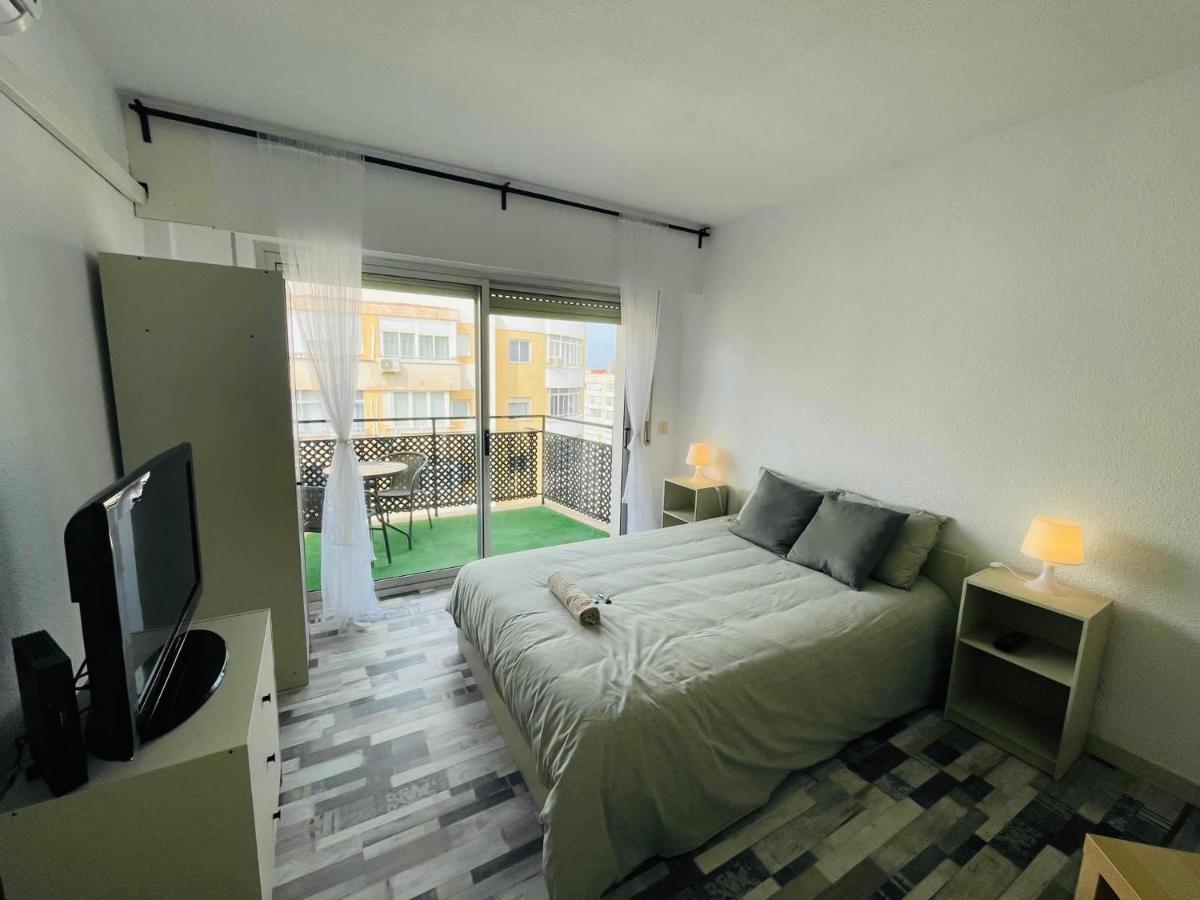 Apartamento Confortable Estudio Con Terraza, Vistas A La Montana, Mar Y Mas