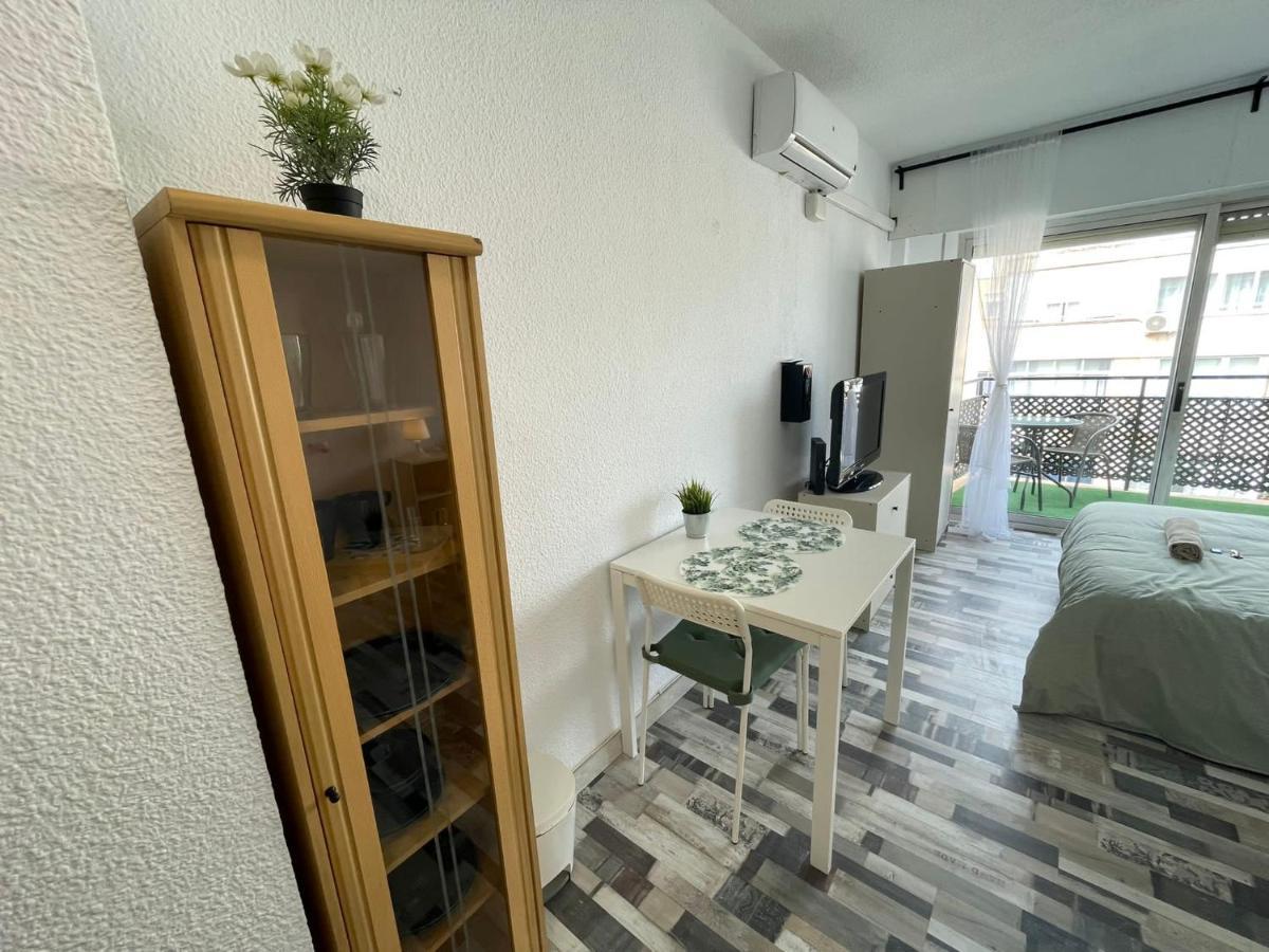 Confortable Estudio Con Terraza, Vistas A La Montana, Mar Y Mas Apartamento